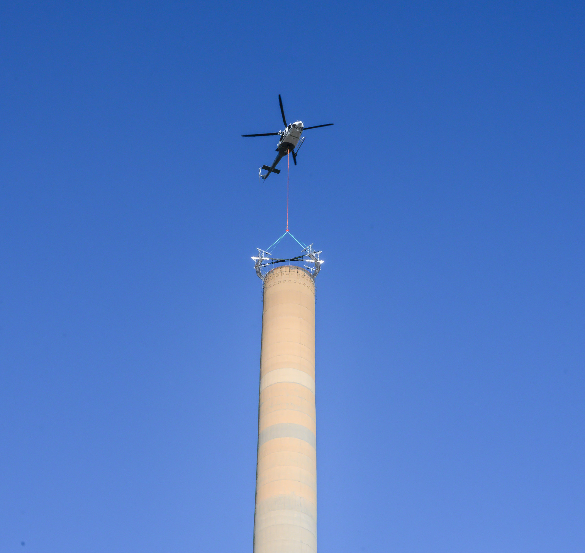 Aerial Crane/Lifting