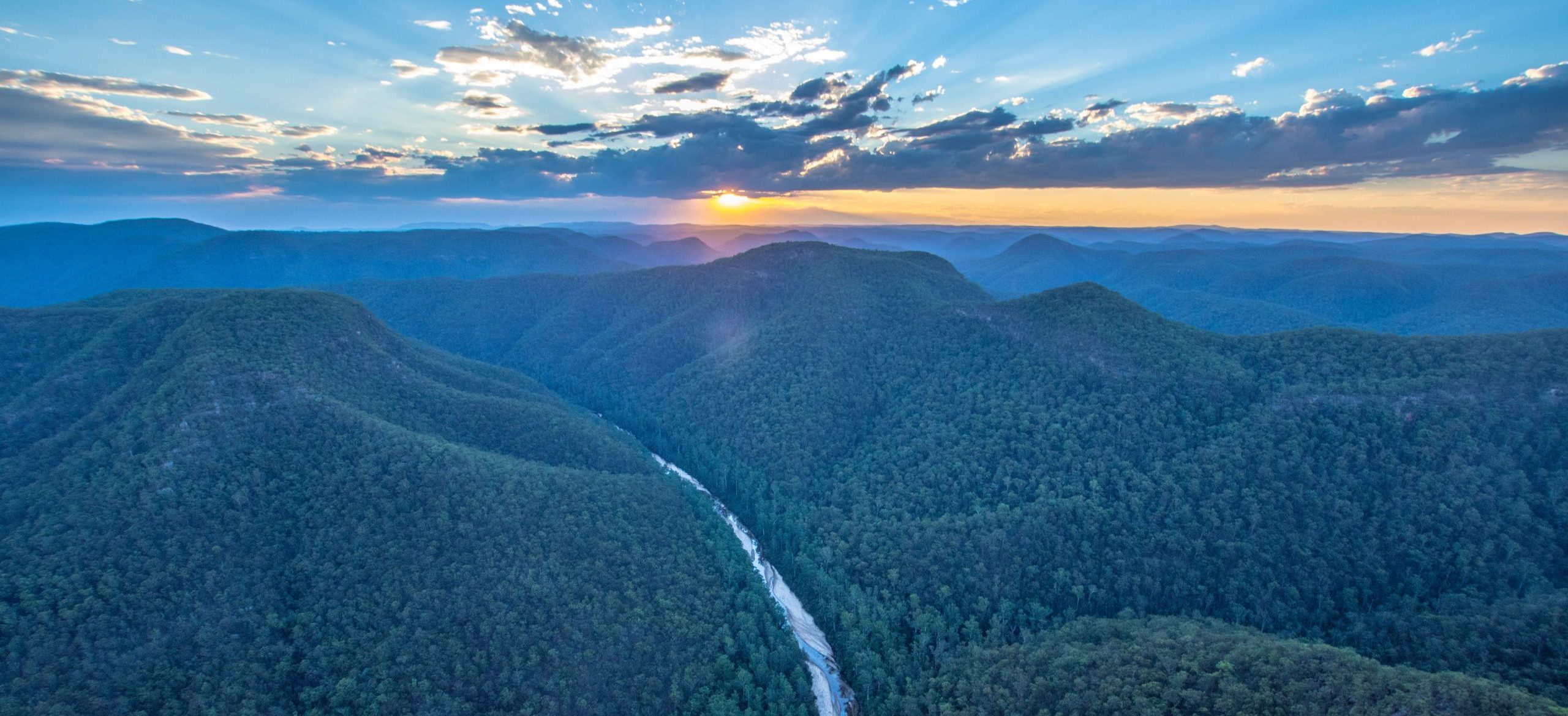 Catchment and Kanangra Walls Scenic